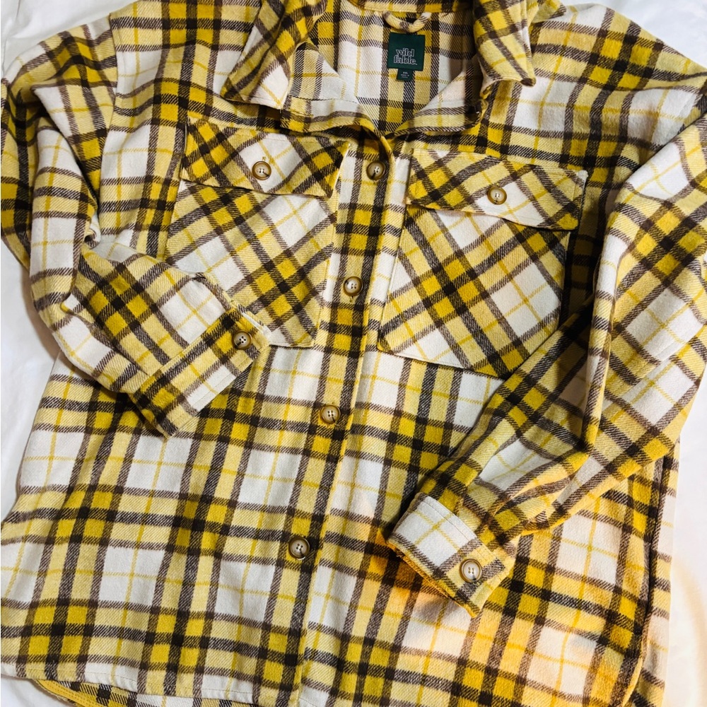 Wild Fable oversized shirt-jacket. Very cute patch pockets, button up, soft. - Picture 2 of 5
